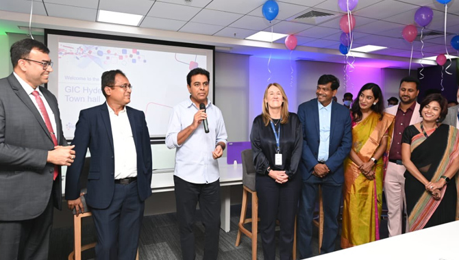 ఎక్స్పీరియన్ గ్లోబల్ ఇన్నోవేషన్ సెంటర్ ను ప్రారంభించిన మంత్రి కేటీఆర్ ఎక్స్పీరియన్ గ్లోబల్ ఇన్నోవేషన్ సెంటర్ ను ప్రారంభించిన మంత్రి కేటీఆర్