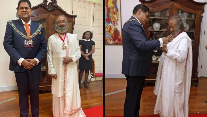 శ్రీశ్రీ రవిశంకర్కు సురినామ్ అత్యున్నత పురస్కారం శ్రీశ్రీ రవిశంకర్కు సురినామ్ అత్యున్నత పురస్కారం