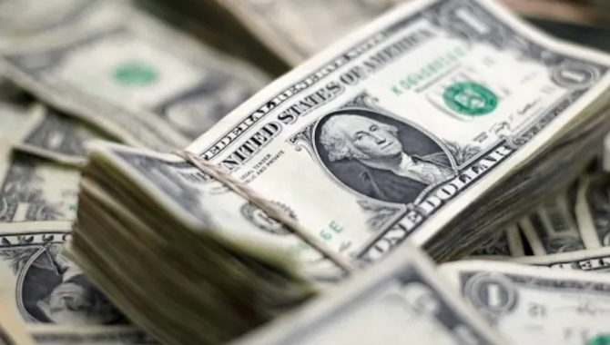 భారీగా తగ్గిన ఎన్ఆర్ఐల నిధులు..ఎందుకో తెలుసా? భారీగా తగ్గిన ఎన్ఆర్ఐల నిధులు..ఎందుకో తెలుసా?