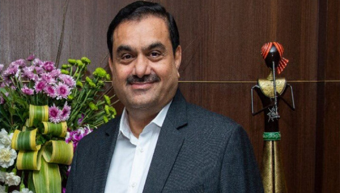 శ్రీమంతుల జాబితాలో దూసుకుపోతున్న అదానీ శ్రీమంతుల జాబితాలో దూసుకుపోతున్న అదానీ