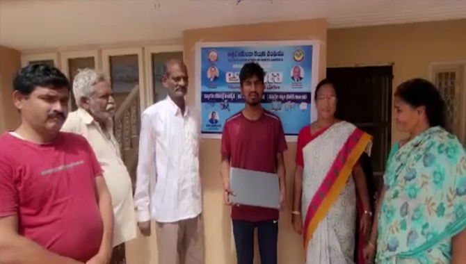 కాకుమాను విద్యార్థికి తానా ఫౌండేషన్ చేయూత