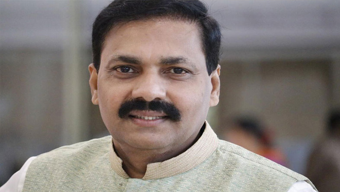 ఏపీ మంత్రి కాకాణికి బెదిరింపులు… 79 సార్లు ఫోన్