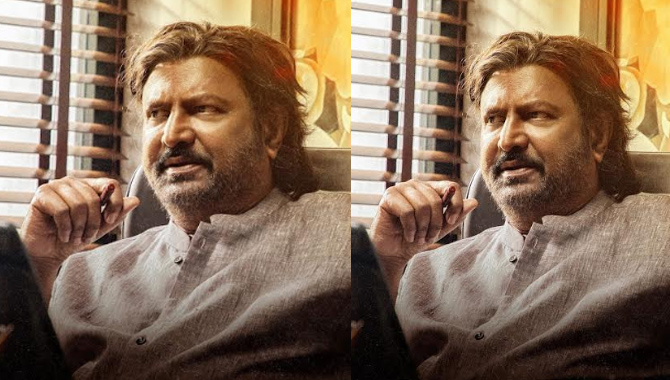 ప్రొఫెసర్ విశ్వామిత్ర గా డా. మంచు మోహన్ బాబు