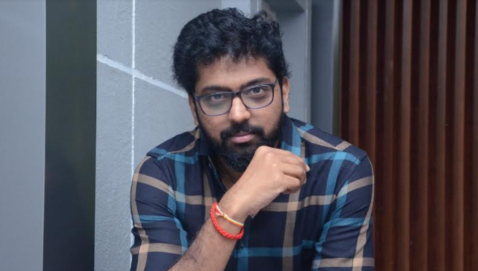 ‘బింబిసార’ వంటి గొప్ప కథను కళ్యాణ్రామ్గారు, హరిగారు నమ్మారు! దానికి నేను నిలపెట్టుకోడానికి ఎంత కష్టపడాలో అంతా కష్టపడ్డాను : దర్శకుడు వశిష్ట్ ‘బింబిసార’ వంటి గొప్ప కథను కళ్యాణ్రామ్గారు, హరిగారు నమ్మారు! దానికి నేను నిలపెట్టుకోడానికి ఎంత కష్టపడాలో అంతా కష్టపడ్డాను : దర్శకుడు వశిష్ట్