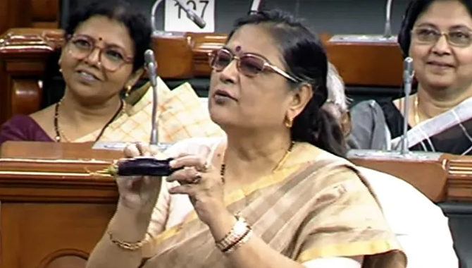 లోక్‌సభలో ఆసక్తికర సన్నివేశం!