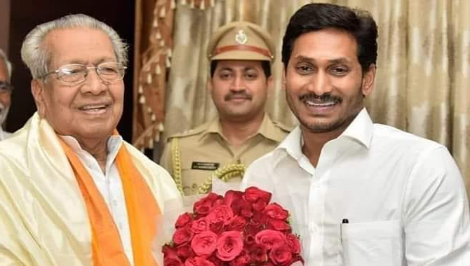 గవర్నర్ కు పుట్టిన రోజు శుభాకాంక్షలు తెలిపిన సీఎం జగన్