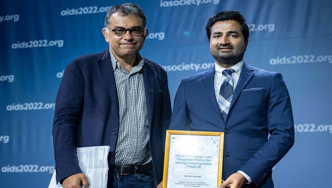 పాలమూరు వాసికి అంతర్జాతీయ పురస్కారం