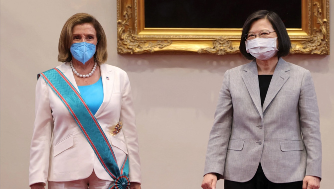 చైనాకు భయపడి తైవాన్ ను వదిలేయలేం : పెలోసీ