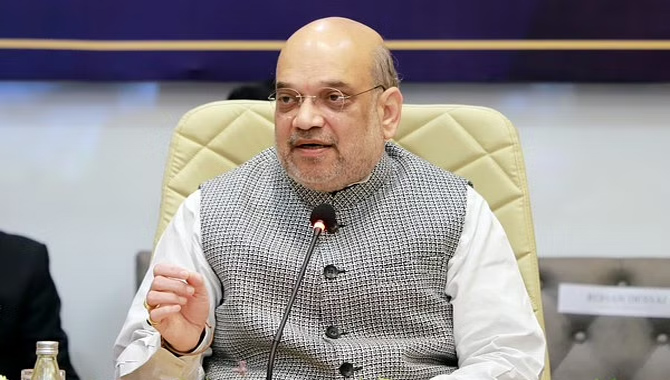 గుజరాత్ సీఎం అభ్యర్థిగా అమిత్  షా ?