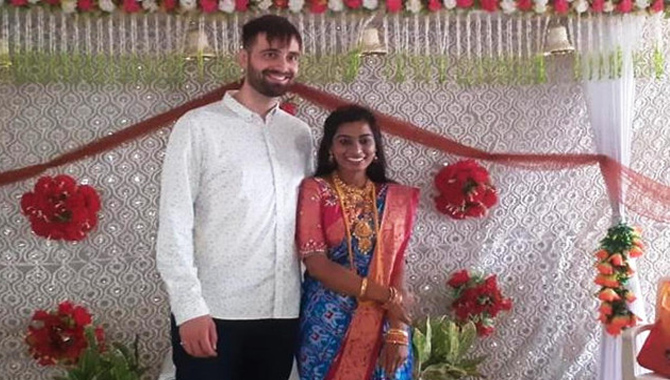 ఆంధ్రా అమ్మాయికి, అమెరికా అబ్బాయికి నిశ్చితార్థం