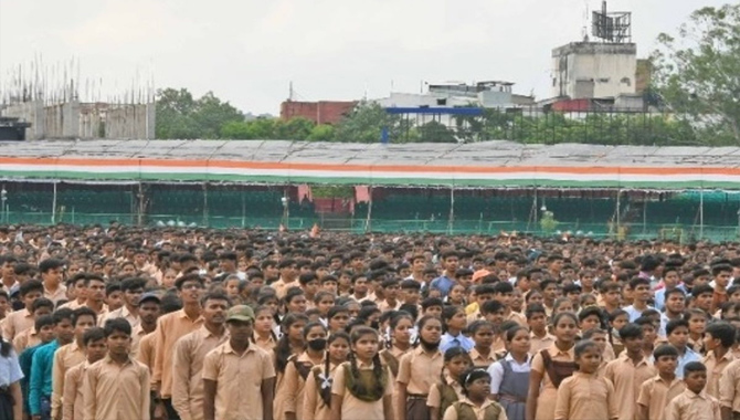 ప్రపంచ రికార్డు.. కోటి మంది విద్యార్థుల ఘనత
