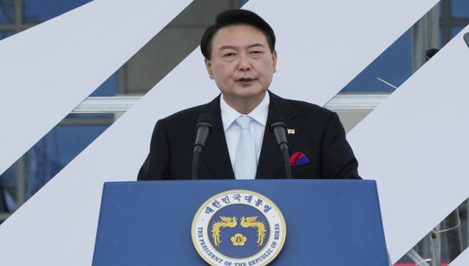 కిమ్ కు దక్షిణ కొరియా ప్రతిపాదన.. వాటిని విడనాడితే