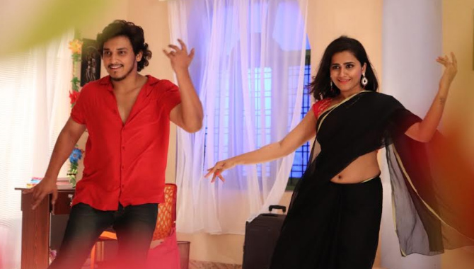 “నా వెంట‌ప‌డుతున్న చిన్నాడెవ‌డ‌మ్మా?”.. సెప్టెంబర్ 2న తెలుస్తుంది!