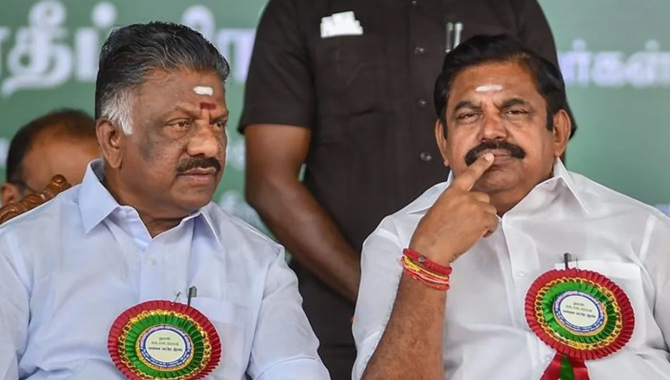 పన్నీర్ సెల్వంకు ఊరట…  పళనిస్వామికి ఎదురుదెబ్బ