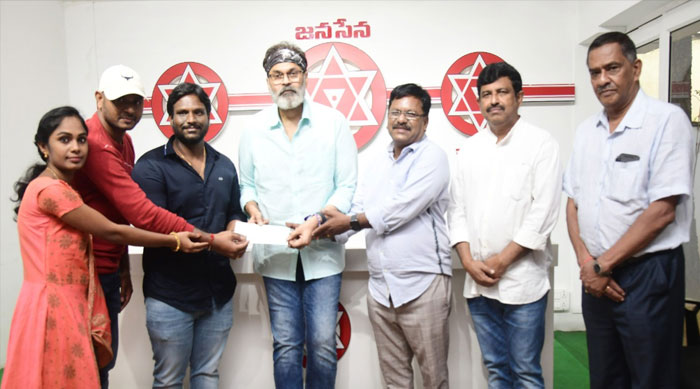 ప్రవాస భారతీయల సేవలు అభినందనీయం