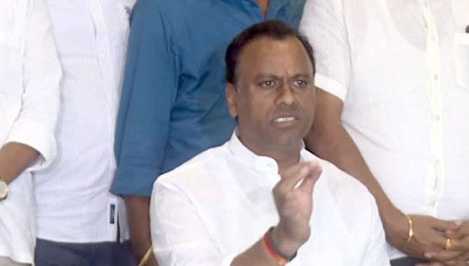 నా రాజీనామాతోనే మునుగోడులో …