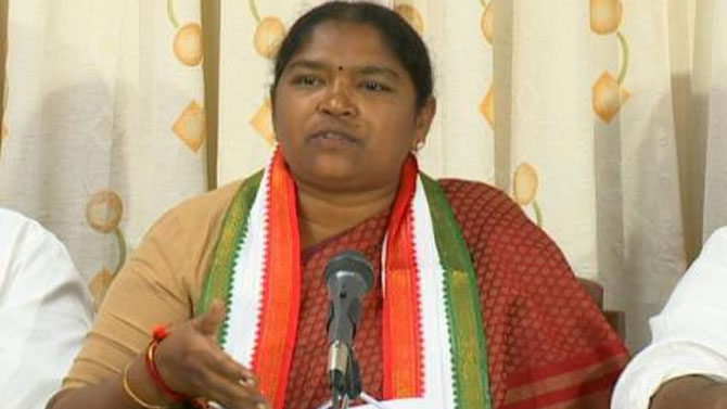 ఎమ్మెల్యే సీతక్క సంచలన వ్యాఖ్యలు..