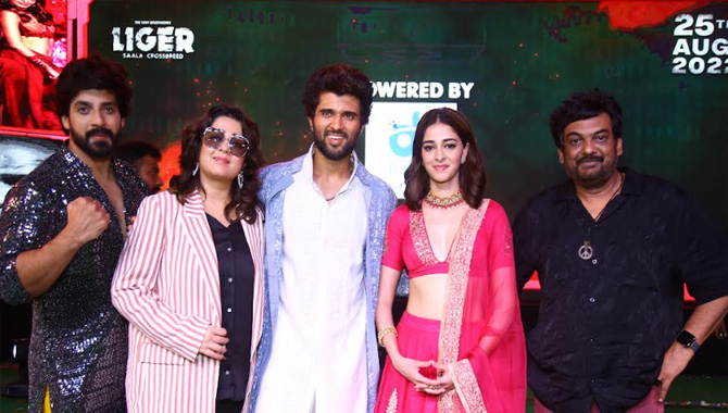 లైగర్ కుమ్మేస్తుంది.. నేను గ్యారెంటీ.. ఆగస్టు 25న వాట్ లగా దేంగే : విజయ్ దేవరకొండ