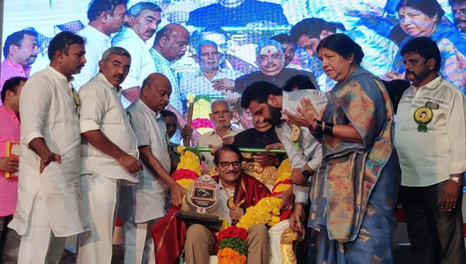 ప్రముఖ సినీ నిర్మాత ‘అశ్వనీదత్’ కు ఎన్టీఆర్ శతాబ్ది చలని చిత్ర అవార్డు