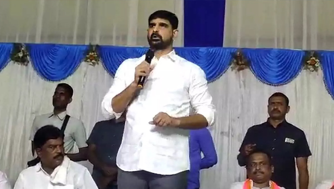 టీఆర్ఎస్ ఎమ్మెల్సీ కౌశిక్ రెడ్డి సంచలన వ్యాఖ్యలు