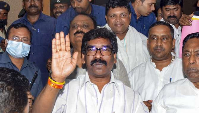 విశ్వాస పరీక్షలో నెగ్గిన హేమంత్ సోరెన్