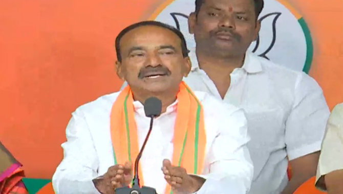 కేసీఆర్ అహంకారానికి ఇది నిదర్శనం : ఈటల