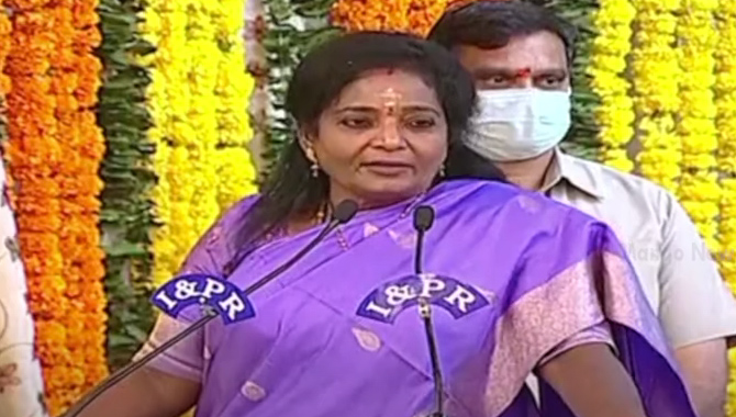 తెలంగాణ గవర్నర్ సంచలన వ్యాఖ్యలు