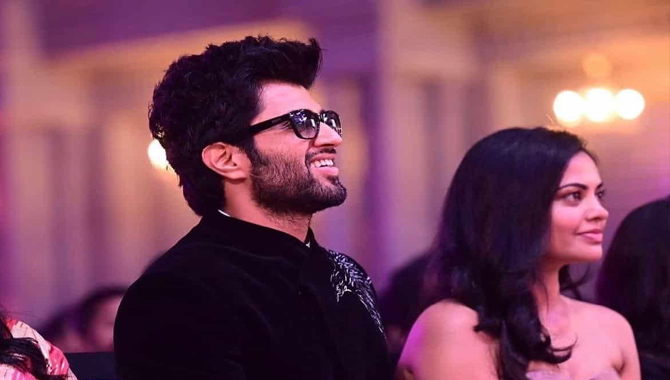 జ‌న‌గ‌ణ‌మ‌న గురించి తెలివిగా ఆన్స‌రిచ్చిన విజ‌య్