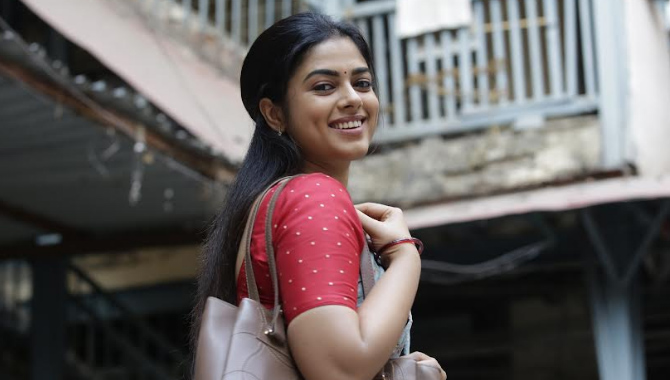 ఆ ముగ్గురితో పని చేయాలనే కల ‘ది లైఫ్ ఆఫ్ ముత్తు’తో నెరవేరింది – హీరోయిన్ సిద్దీ ఇధ్నానీ ఆ ముగ్గురితో పని చేయాలనే కల ‘ది లైఫ్ ఆఫ్ ముత్తు’తో నెరవేరింది – హీరోయిన్ సిద్దీ ఇధ్నానీ