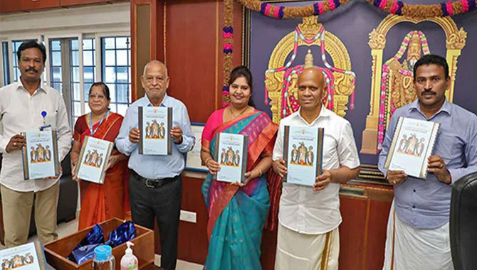 శ్రీవారి బ్రహ్మోత్సవాల బుక్‌లెట్ ఆవిష్కరణ