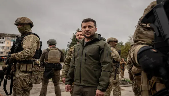 ఉక్రెయిన్ అధ్యక్షుడికి త్రుటిలో తప్పిన ప్రమాదం