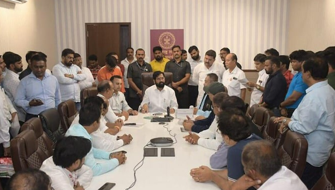 ఉద్ధవ్ ఠాక్రేకు మరో బిగ్ షాక్!