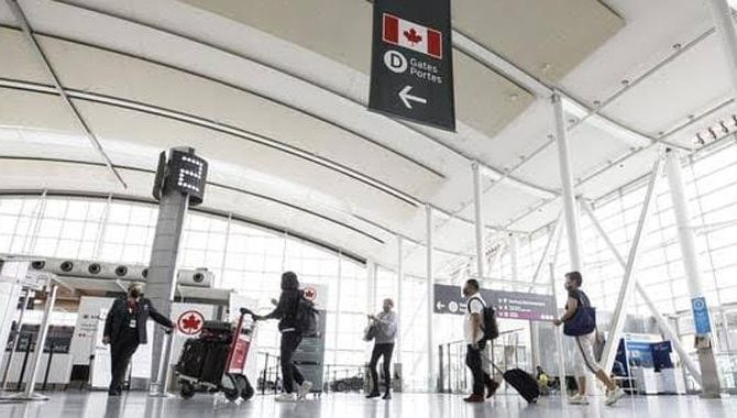 కెనడా వెళ్లే భారతీయులకు విదేశాంగ శాఖ హెచ్చరికలు