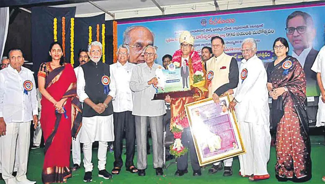 జస్టిస్ ఎన్వీ రమణకు అక్కినేని పురస్కారం