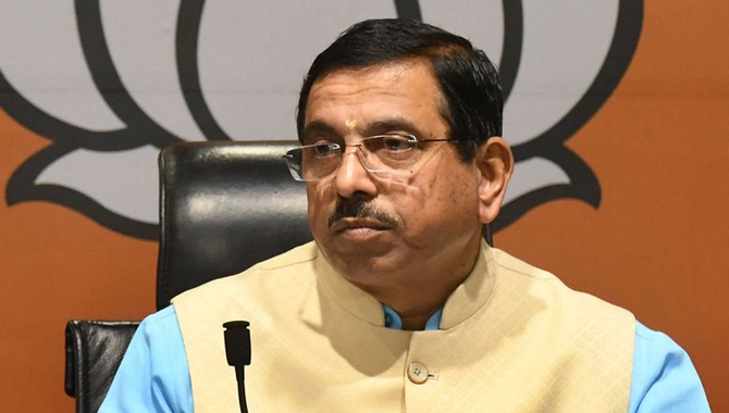 ఆ ఘనత ప్రధాని మోదీ ప్రభుత్వానిదే  : ప్రహ్లాద్ జోషీ