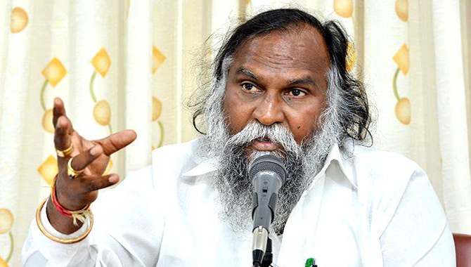 అక్కడ మూడు రాజధానుల కంటే… మూడు రాష్ట్రాలు చేస్తే మేలు