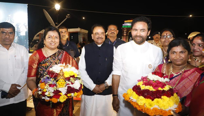 ఢిల్లీ లో వికసించిన బతుకమ్మ