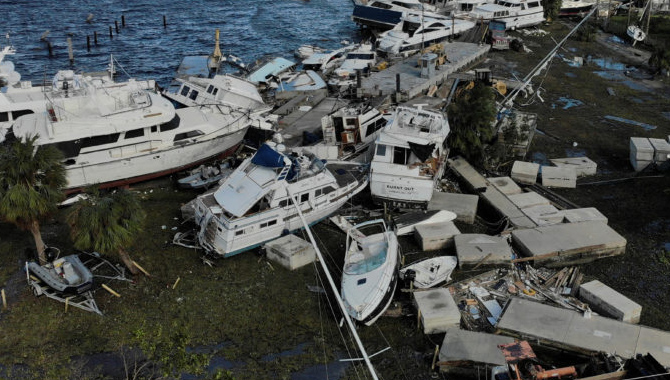 అమెరికాలో ఇయన్ బీభత్సం