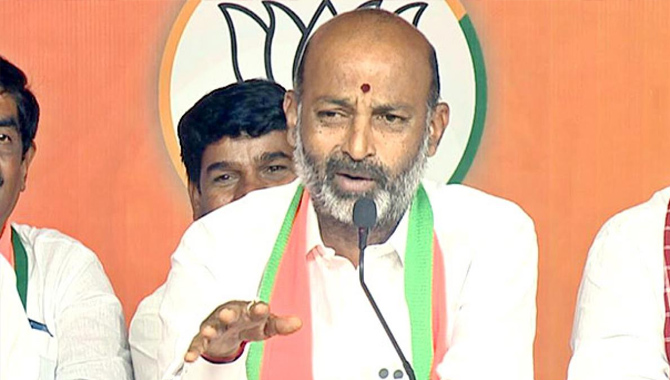 ఆ పార్టీకి ఒక జెండా, ఎజెండా లేదు : బండి  సంజయ్