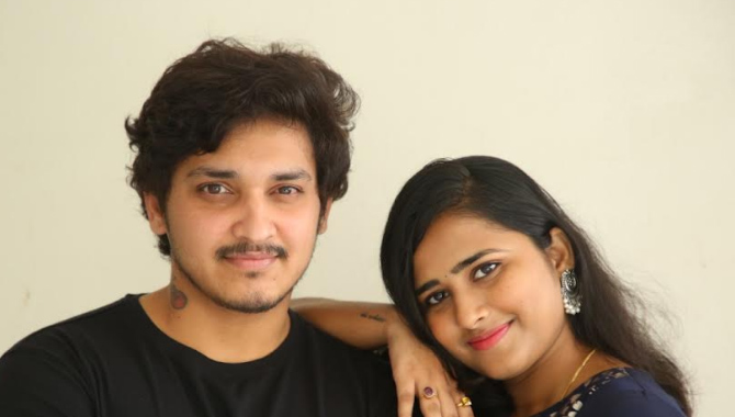 అక్టోబర్ 14 న గ్రాండ్ గా “నా వెంట‌ప‌డుతున్న చిన్నాడెవ‌డ‌మ్మా”..