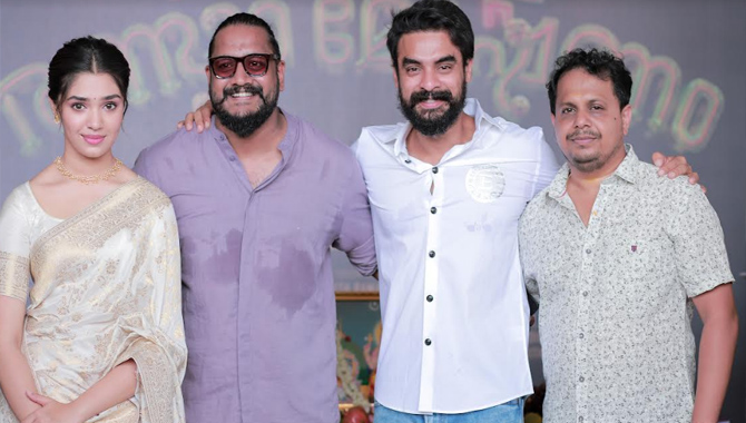 స్టార్ హీరో టొవినో త్రిపాత్రాభినయంలో కృతి శెట్టి హీరోయిన్ గా పాన్ ఇండియా 3డి చిత్రం ‘అజయంతే రందం మోషణం’ ప్రారంభం