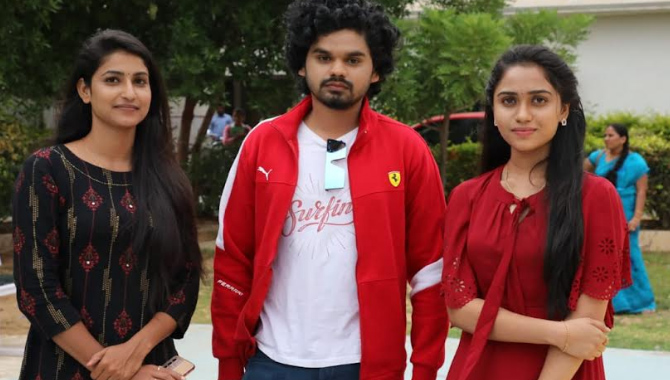 ‘ఐక్యూ’ పాటల చిత్రీకరణ : వైవిధ్యమైన ప్రేమకథతో ‘ఔను నేనింతే’!