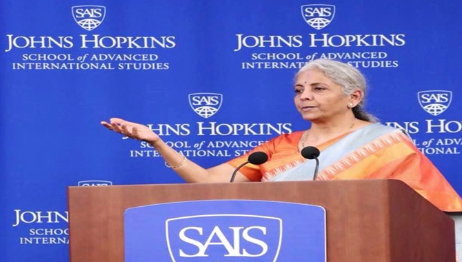 అమెరికా పర్యటనలో కేంద్ర మంత్రి నిర్మలా సీతారామన్ అమెరికా పర్యటనలో కేంద్ర మంత్రి నిర్మలా సీతారామన్