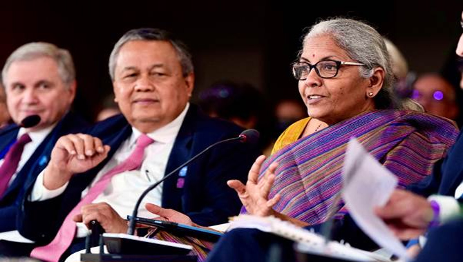 ప్రపంచంలోనే భారత్ అగ్రగామిగా :  నిర్మలా సీతారామన్