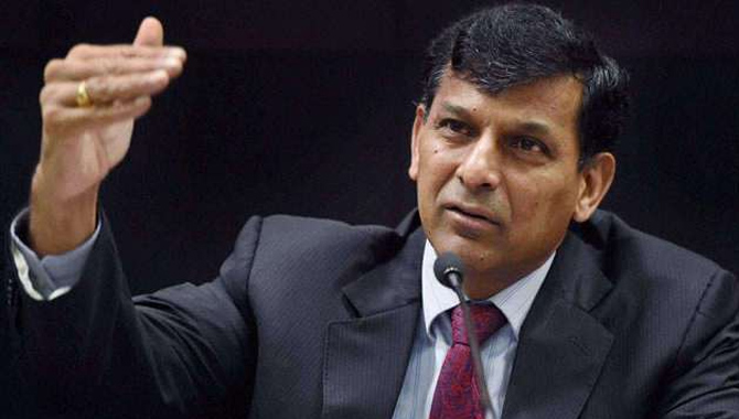 చైనా తరహా అభివృద్ధి.. భారత్కు మంచిది కాదు : రఘురామ్ రాజన్ చైనా తరహా అభివృద్ధి.. భారత్కు మంచిది కాదు : రఘురామ్ రాజన్