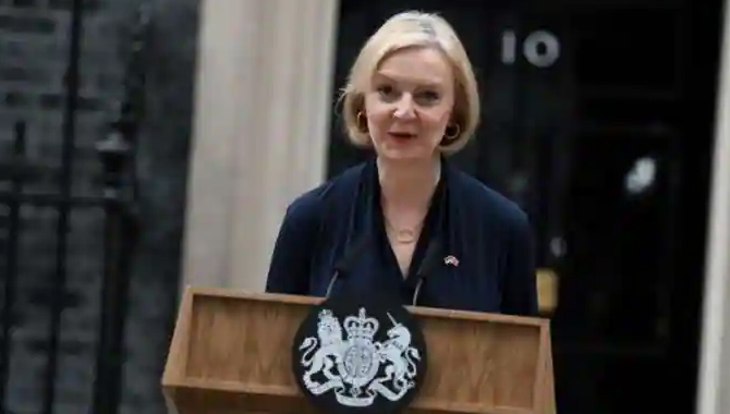 బ్రిటన్ ప్రధాని లిజ్ ట్రస్ రాజీనామా