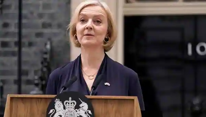 45 రోజులే పదవిలో ఉన్నా.. ఏడాదికి రూ. కోటి భత్యం