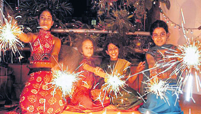 తెలుగు రాష్ట్రాల్లో దీపావళి వేడుకలు