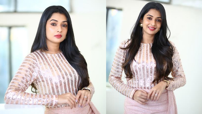 ‘బనారస్’ ప్రేక్షకులకు థ్రిల్లింగ్ ఎక్స్ పీరియన్స్ ఇస్తుంది : సోనాల్ మోంటెరో 