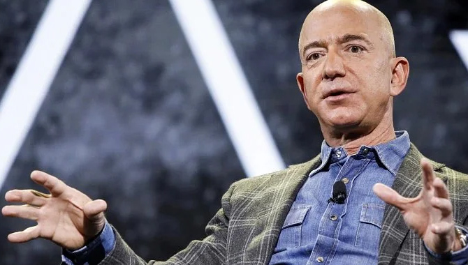 అమెజాన్ వ్యవస్థాపకుడు జెఫ్ బెజోస్ కీలక నిర్ణయం అమెజాన్ వ్యవస్థాపకుడు జెఫ్ బెజోస్ కీలక నిర్ణయం